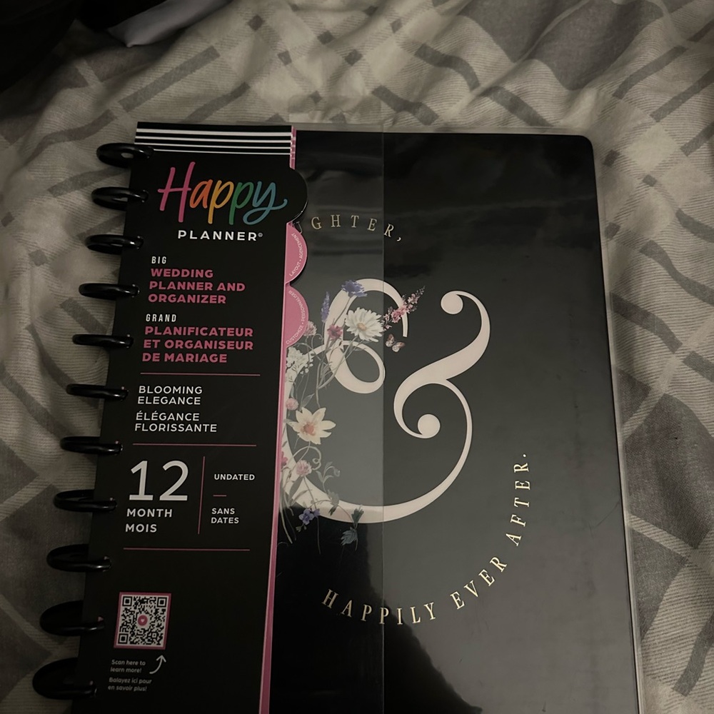 Happy Planner Black Wedding Organizer with Floral Design